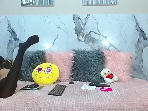 adajonnes online show from 9, 4, 2026