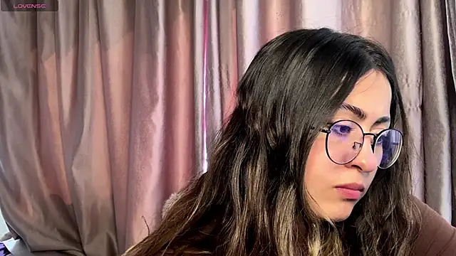 Snapshot of emma__bell_ chatting on 30, 7, 2026 emma bell online show from 30, 7, 2026
