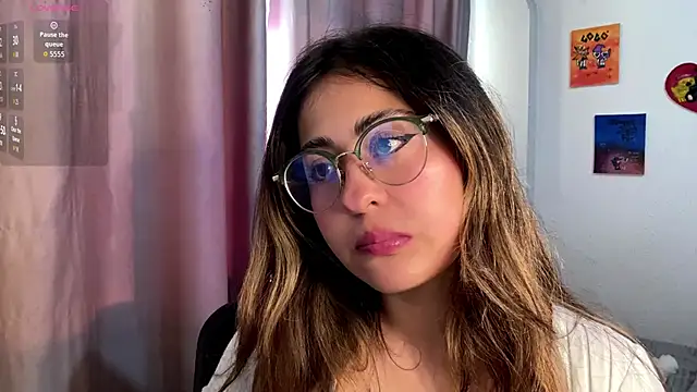 Snapshot of emma__bell_ chatting on 8, 10, 2025 emma bell online show from 8, 10, 2025
