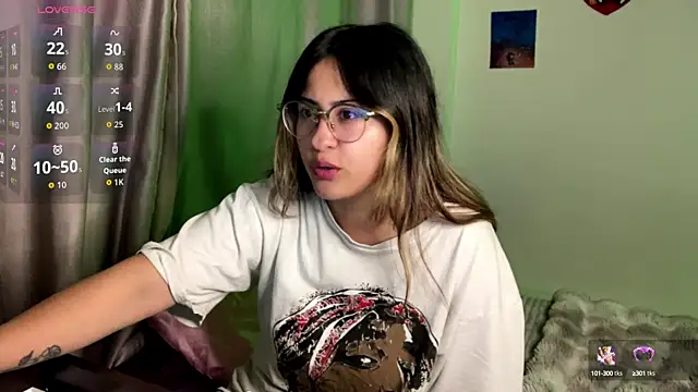 Snapshot of emma__bell_ chatting on 25, 9, 2025 emma bell online show from 25, 9, 2025