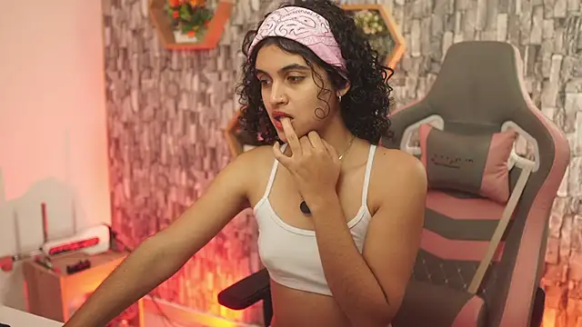 bonniie 98  online show from 16, 2, 2026