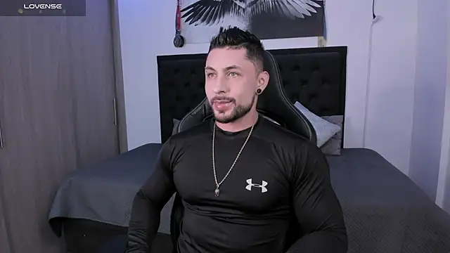 Snapshot of santi_aesthetic chatting on 6, 10, 2025 santi aesthetic online show from 6, 10, 2025