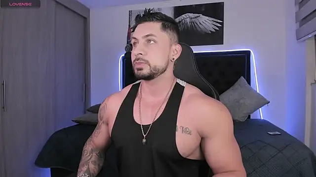 santi aesthetic online show from 25, 4, 2026