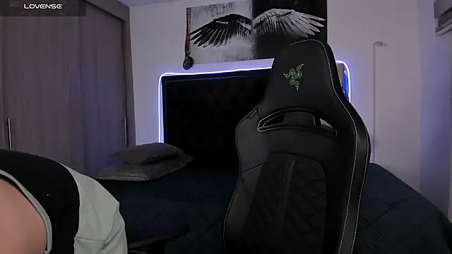 santi aesthetic online show from 10, 3, 2026