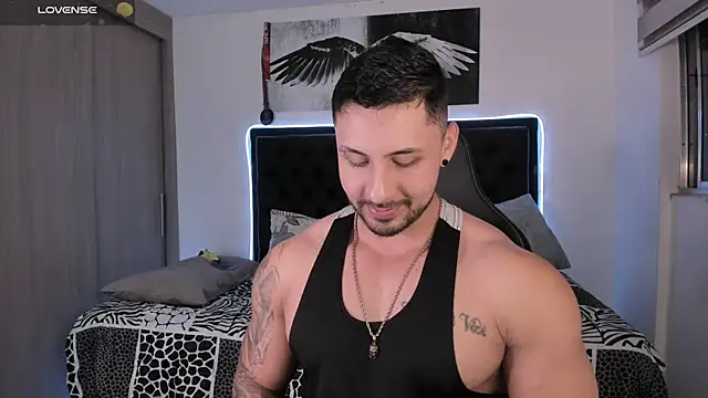 Snapshot of santi_aesthetic chatting on 12, 6, 2026 santi aesthetic online show from 12, 6, 2026
