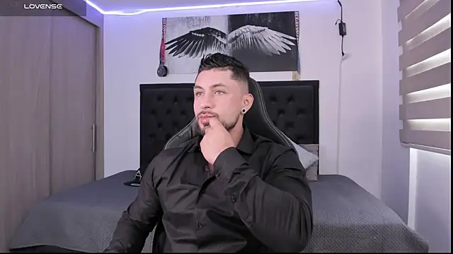 santi aesthetic online show from 12, 10, 2025