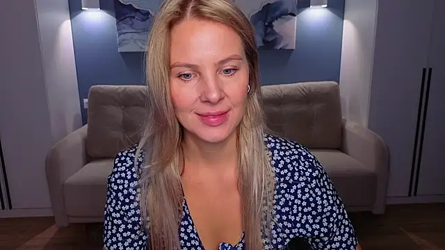 MelanieBennett online show from 7, 10, 2025