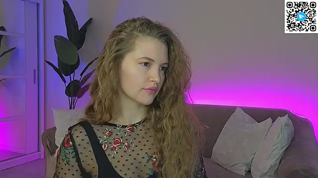 TesssaHart online show from 14, 10, 2025