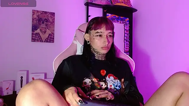 SharaRoss1 online show from 18, 4, 2026