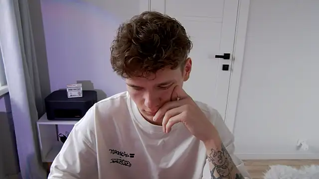 DanyDavis online show from 4, 4, 2026