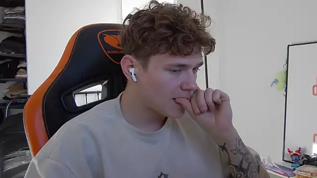 DanyDavis online show from 8, 10, 2025