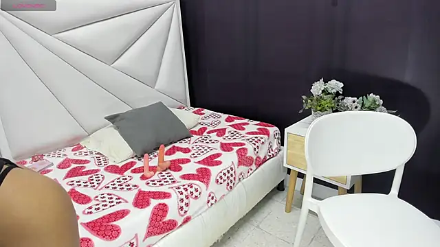 paula zambrano7 online show from 9, 9, 2025