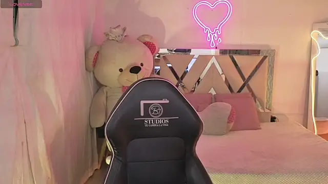 saaya tay online show from 22, 4, 2026