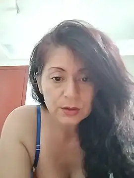 Snapshot of lunadicty chatting on 4, 6, 2026 lunadicty online show from 4, 6, 2026