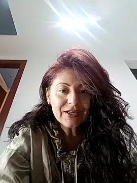 Snapshot of lunadicty chatting on 27, 9, 2025 lunadicty online show from 27, 9, 2025