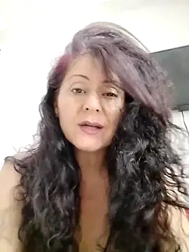 Snapshot of lunadicty chatting on 17, 6, 2026 lunadicty online show from 17, 6, 2026