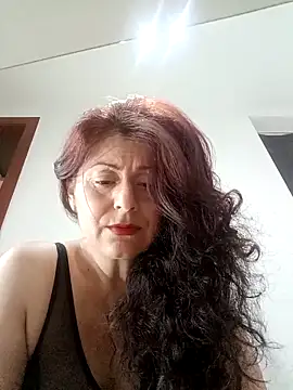 Snapshot of lunadicty chatting on 3, 10, 2025 lunadicty online show from 3, 10, 2025