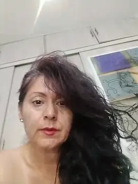Snapshot of lunadicty chatting on 15, 5, 2026 lunadicty online show from 15, 5, 2026