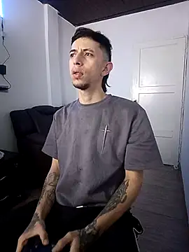 Chris  Jones online show from 16, 12, 2025