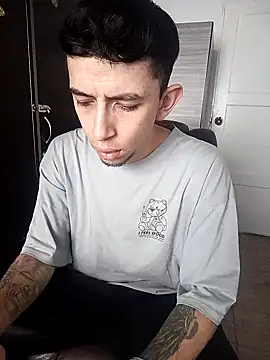 Chris  Jones online show from 19, 10, 2025