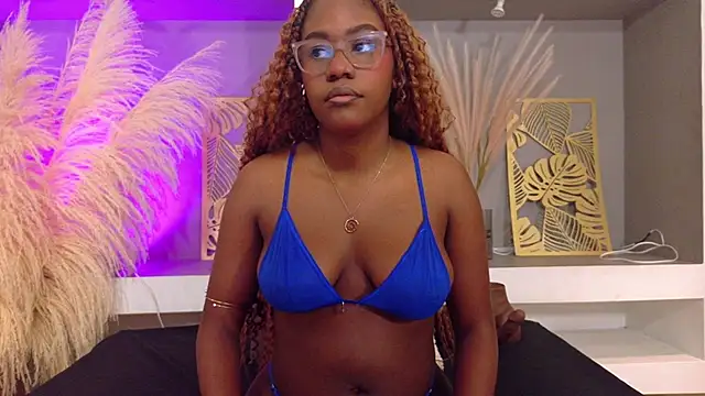 RachelStonne online show from 28, 11, 2025