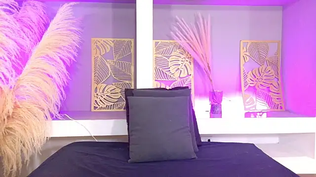 RachelStonne online show from 30, 10, 2025