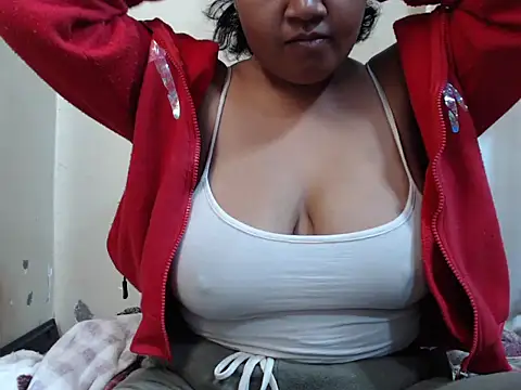 Snapshot of Anialovie chatting on 3, 7, 2026 Anialovie online show from 3, 7, 2026
