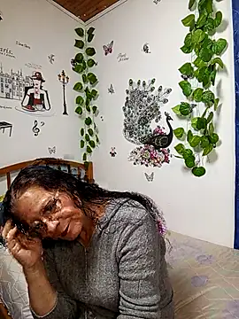 katrina perez online show from 16, 4, 2026