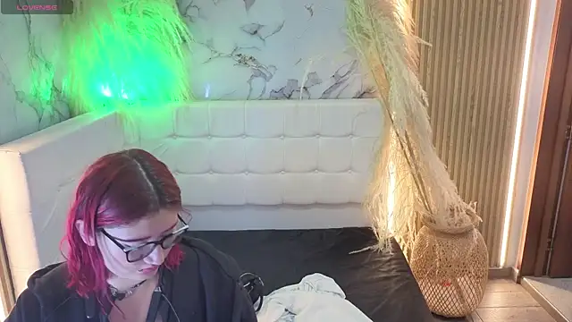 Cerecitaa02  online show from 17, 4, 2026