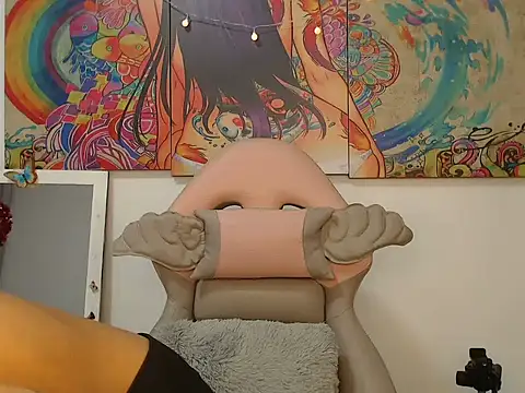 Snapshot of Sweetcandy18_Little chatting on 13, 10, 2025 Sweetcandy18 Little online show from 13, 10, 2025