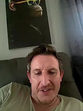 Snapshot of Tommyglasgow1983 chatting on 23, 10, 2025 Tommyglasgow1983 online show from 23, 10, 2025