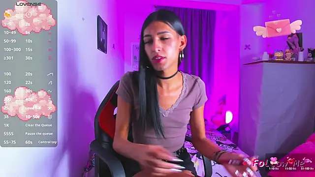 SkylerBennet online show from 30, 10, 2025