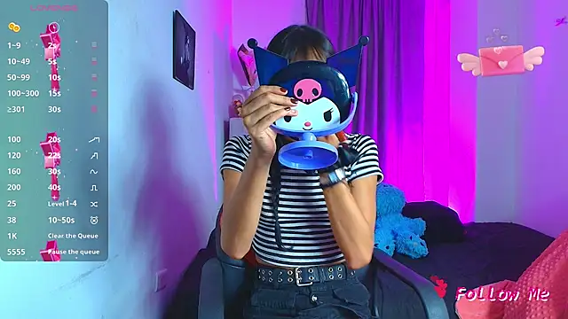 SkylerBennet online show from 13, 7, 2026