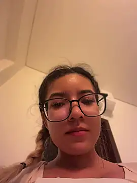 Pretty roxxyy online show from 24, 5, 2026
