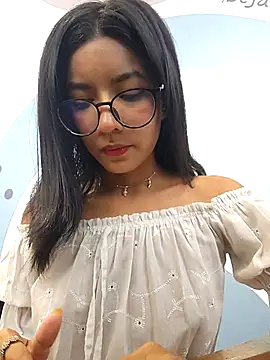 Snapshot of Pretty_roxxyy chatting on 19, 9, 2025 Pretty roxxyy online show from 19, 9, 2025