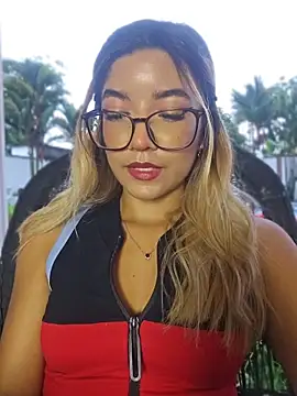 Pretty roxxyy online show from 27, 4, 2026