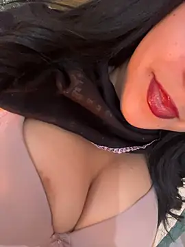 QueenLujaine online show from 26, 3, 2026