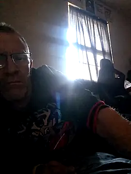 Snapshot of moasslicker chatting on 17, 12, 2025 moasslicker online show from 17, 12, 2025