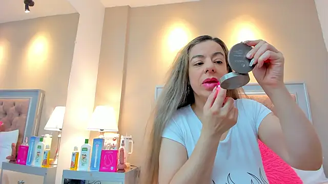 Snapshot of AlexaStorrm chatting on 18, 11, 2025 AlexaStorrm online show from 18, 11, 2025