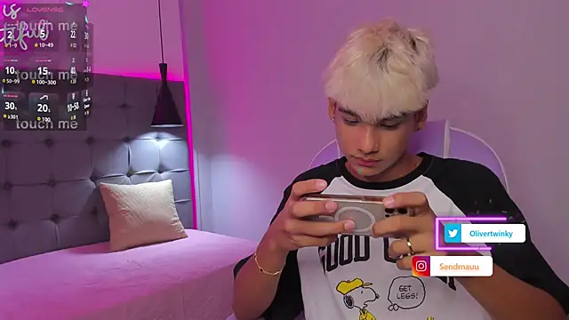 OliverTwinky online show from 2, 10, 2025
