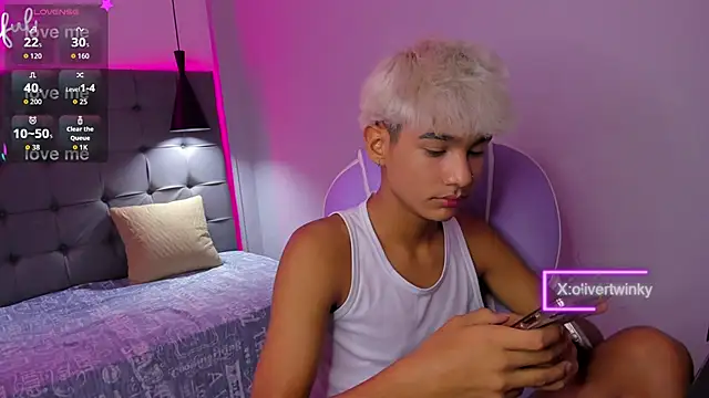 OliverTwinky online show from 12, 9, 2025