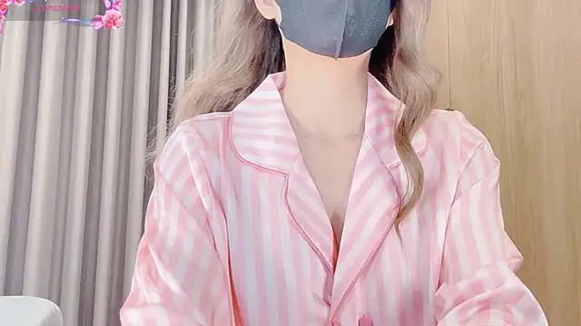 yiyi-chin online show from 2, 10, 2025
