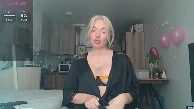 Snapshot of Eva___forever chatting on 17, 5, 2026 Eva forever online show from 17, 5, 2026