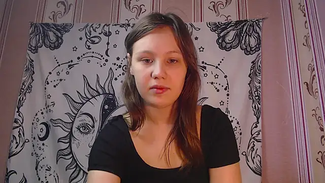 Thighswithspikes online show from 29, 10, 2025