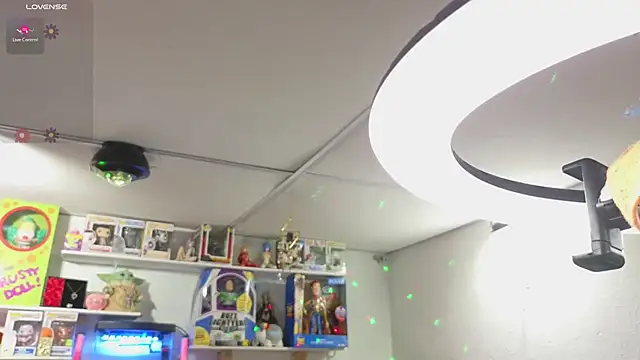 sweet-temptation  online show from 3, 3, 2026