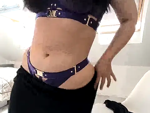 Snapshot of MoonlitLust chatting on 22, 5, 2026 MoonlitLust online show from 22, 5, 2026