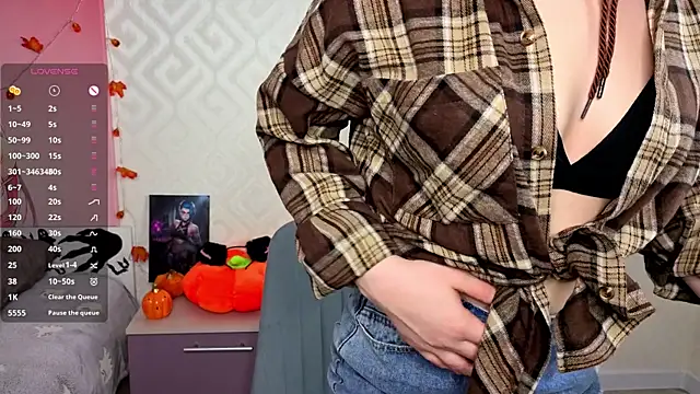 FancyHenley online show from 9, 11, 2025