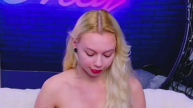 AlessiaCroft online show from 4, 5, 2026