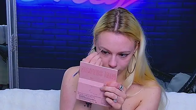 AlessiaCroft online show from 9, 4, 2026