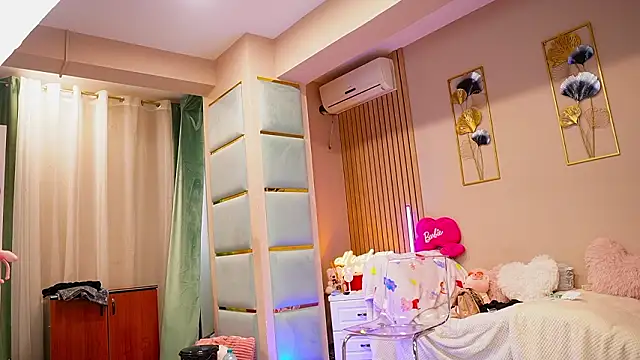 SabrinaJade online show from 3, 2, 2026